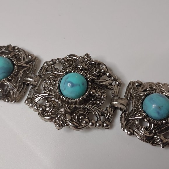 Blue Plastic And Silver Tone Metal Large Bracelet - Picture 5 of 15